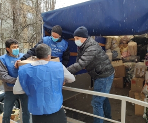 Cinci tone de produse donate în Sectorul 6 se îndreaptă spre tabăra de refugiați din Sighetu Marmației