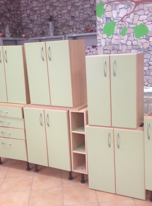 Un set complet de mobilă pentru bucătărie  îi aşteaptă pe beneficiarii Magazinului SocialXChange din Sectorul 6